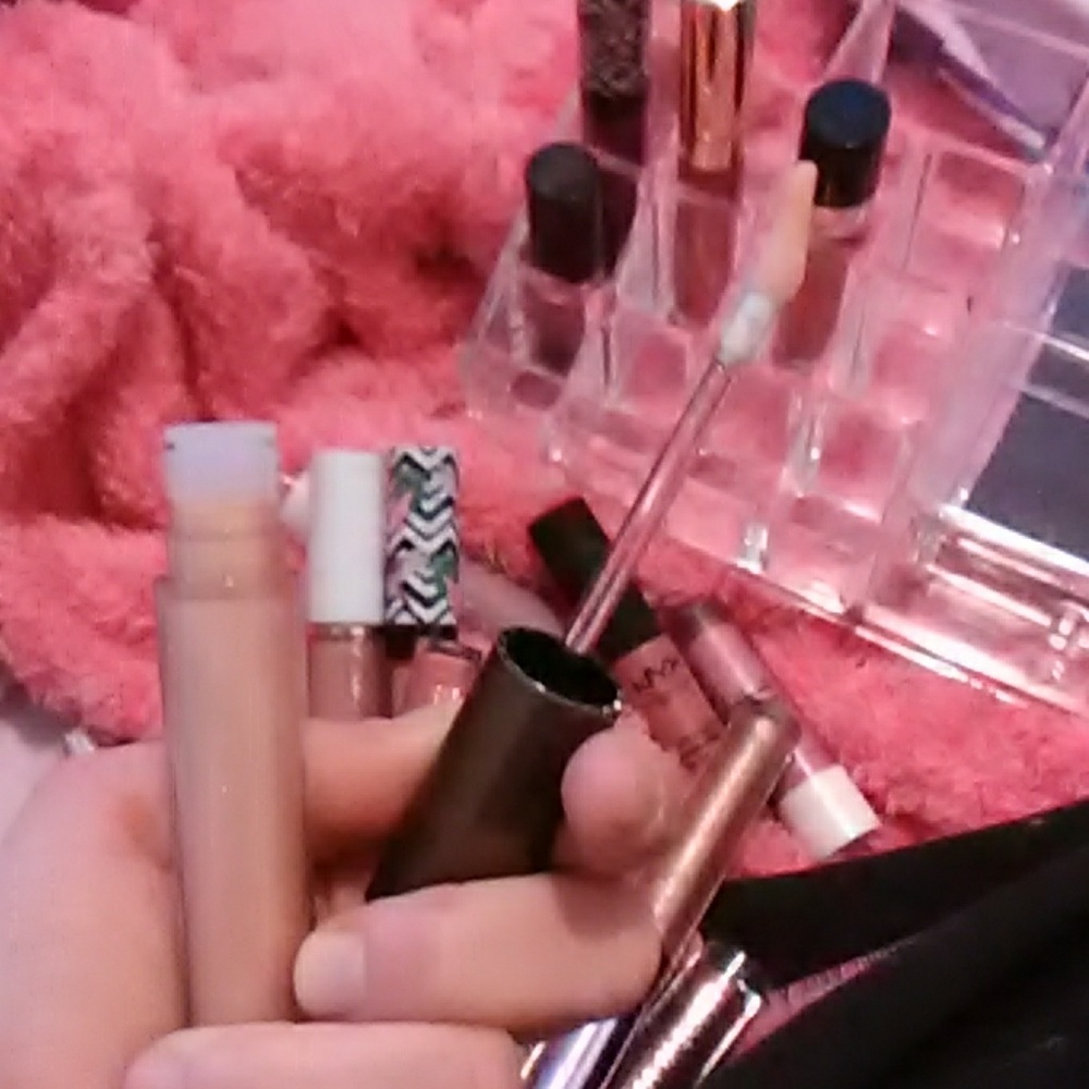 Becca liquid crystal lip topper